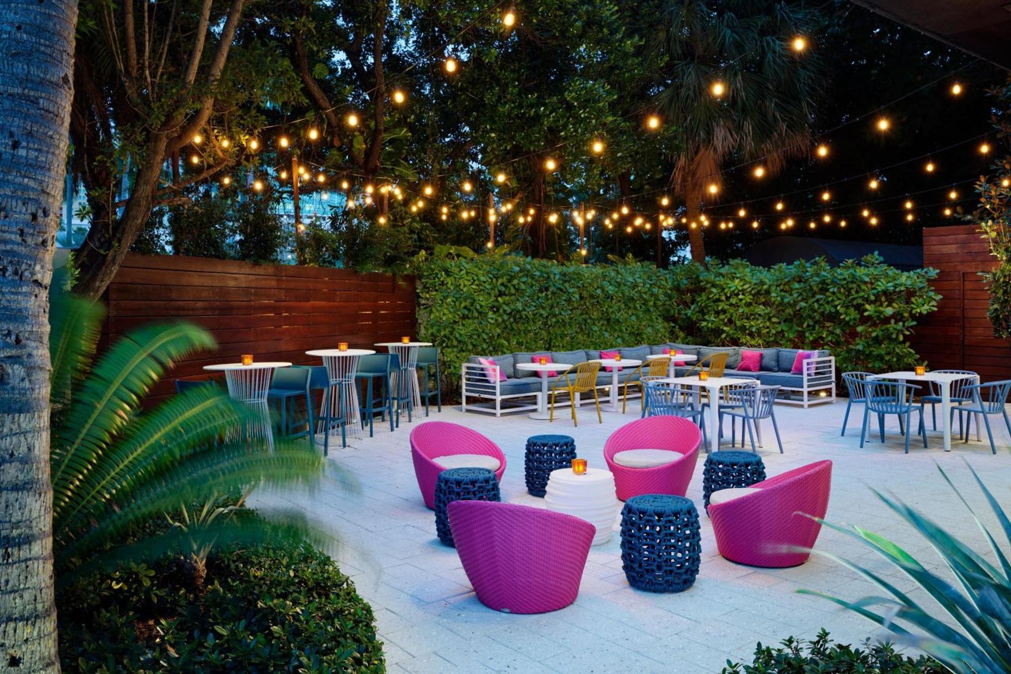 Aloft Miami Dadeland Hotel Kendall Exterior photo